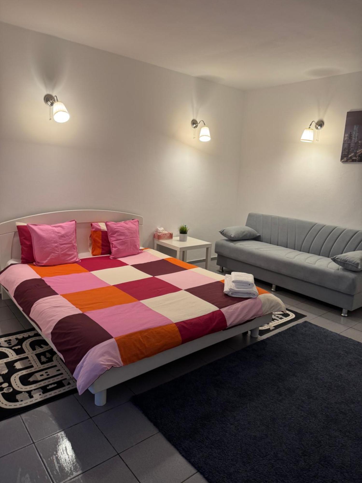 Park Apartment *